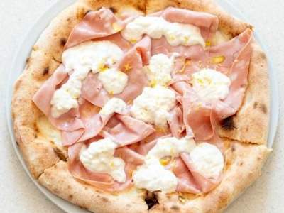 PIZZA MORTADELLA AL PISTACCHIO