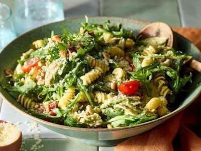 Ensalada 4Ps: Pollo asado, Pasta, Pesto de Pistacho