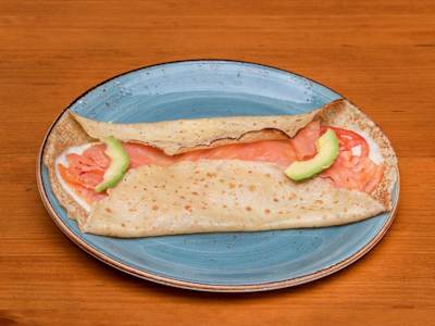 Salmon Mozzarella Tomate y Aguacate