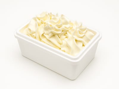 1/2 L nata montada a mano