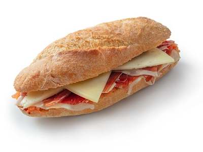 Bocadillo jamón ibérico y queso manchego