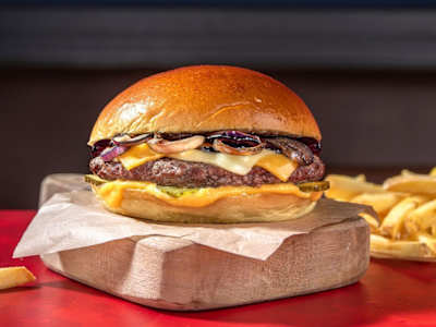 Beer & Cheese Burger