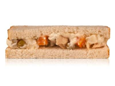 Sándwich de ensaladilla rusa