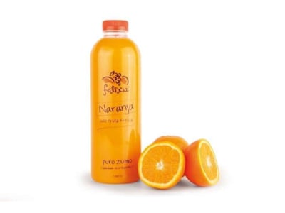Zumo de naranja natural (1 litro y vasos)