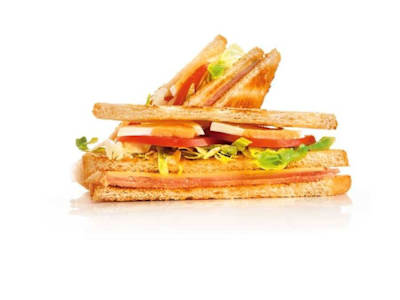 Sándwich York, queso Edam y vegetales