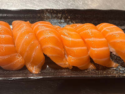 Nigiri Salmone 10 Pezzi