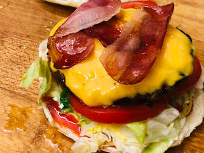 Hamburger, patatine, coca-cola