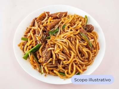 Spaghetti Salati con Carne e Verdure Miste