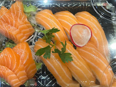 Nigiri Sake Sashimi