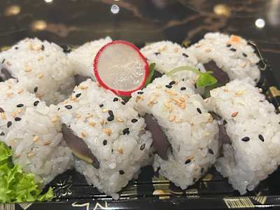 Maguro Uramaki Crudo
