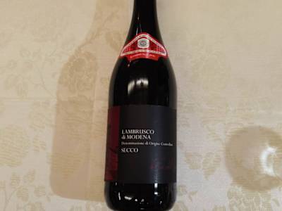 Lambrusco Rosso Secco