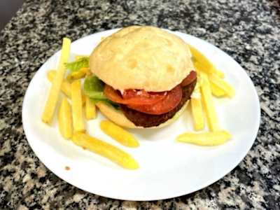 Kiss Burger e Patatine Fritte