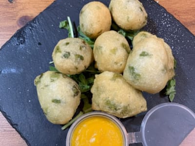 Zeppoline con alghe di mare