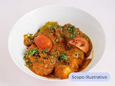 Patate Con Carne Salsa Di Soia Alla Scodella di Fuoco Piccante