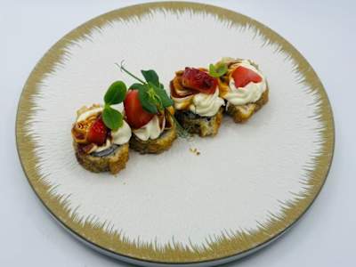 Uramaki Hoso Fritto Fragola e Mango