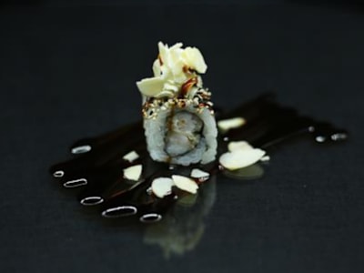 Uramaki Almond Roll