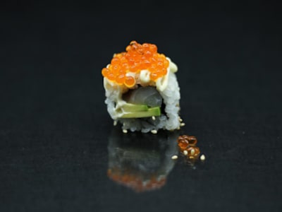 Uramaki Ikura Roll