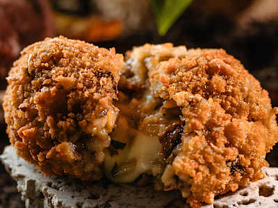Suppli funghi porcini e salsiccia