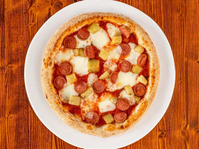 Pizza würstel e patate
