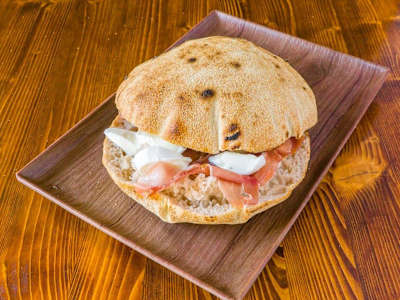 Panino con Speck del Trentino e Mozzarella di Bufala di Caserta
