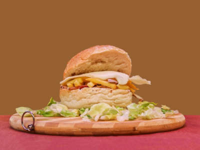 Panino con Porchetta, Patatine e Provola