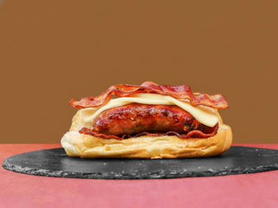 Panino con Salsiccia, Provola e Bacon
