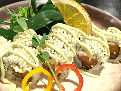 135.Uramaki Perla Salmone