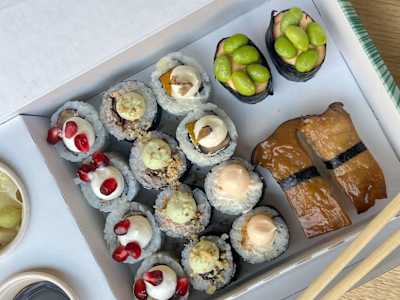 Tasty Box Medium 16 Pezzi