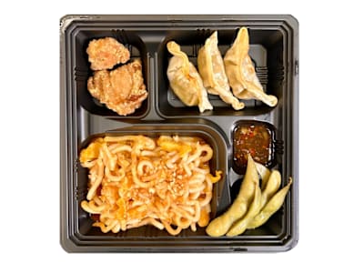 Bento Pad Thai Udon