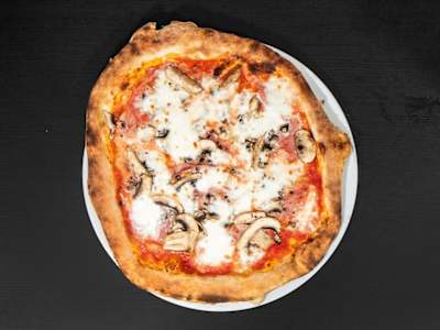 Prosciutto e Funghi
