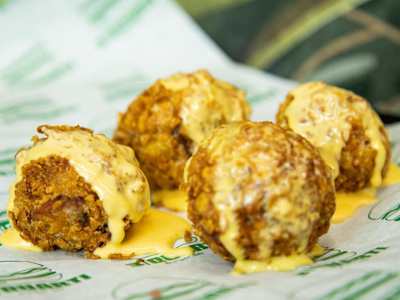 Polpettine di Scottona con Fonduta di Cheddar