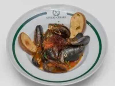 Zuppa di Cozze con Crostoni