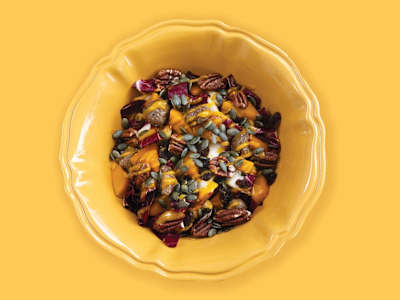 Insalata con Radicchio, Zucca Mantovana Candita, Uvetta, Castagne, Semi di Zucca Tostati, Noci Pecan e la Nostra Salsa di Zucca e Limone