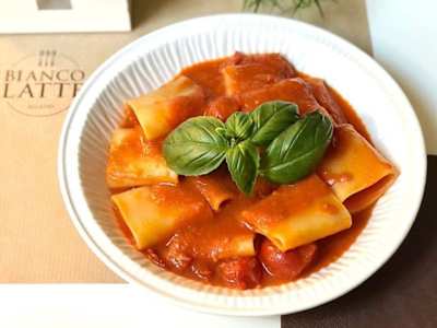 PACCHERI AL POMODORO