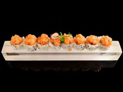 Uramaki spicy salmon 8pz-092