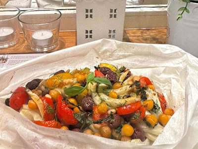 CARTOCCIO DI VERDURE, CECI ED AROMI