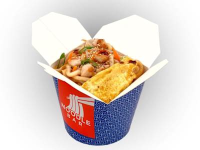 Noodles Saltati Pollo E Uovo