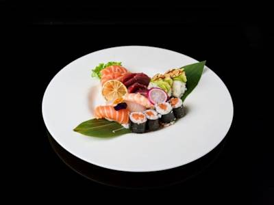 Sushi e sashimi misto 15pz -129