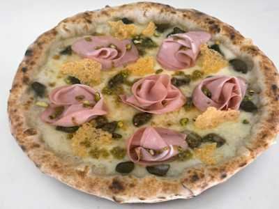 Porcini mortadella e pistacchio