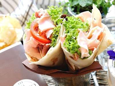 PIADINA HUMMUS