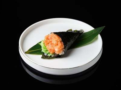 TEMAKI SPICY SALMON-081