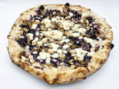 Radicchio, guanciale e nocciole