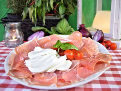 Crudo e burratina