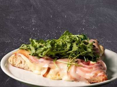 Pancetta Scamorza Rucola