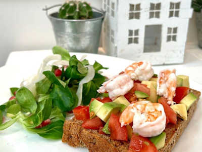 AVOCADO TOAST CON MAZZANCOLLE
