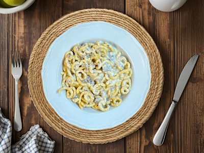 Gramigna panna e salsiccia