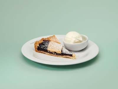 Crostata ai frutti di bosco*