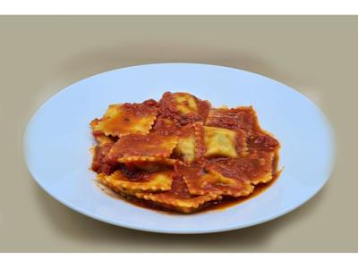 Ravioli al pomodoro*