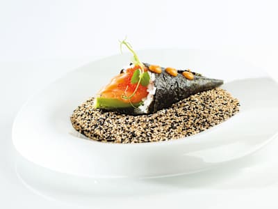 80 TEMAKI SPICY SALMON